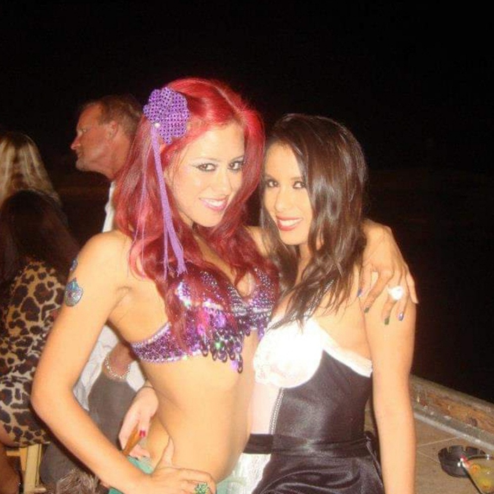 Purple dazzled braw top